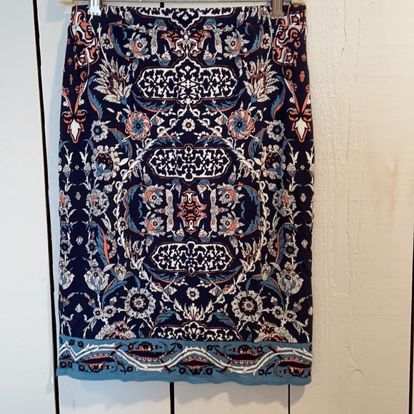 Max Studio knit skirt - Picture 3 of 3